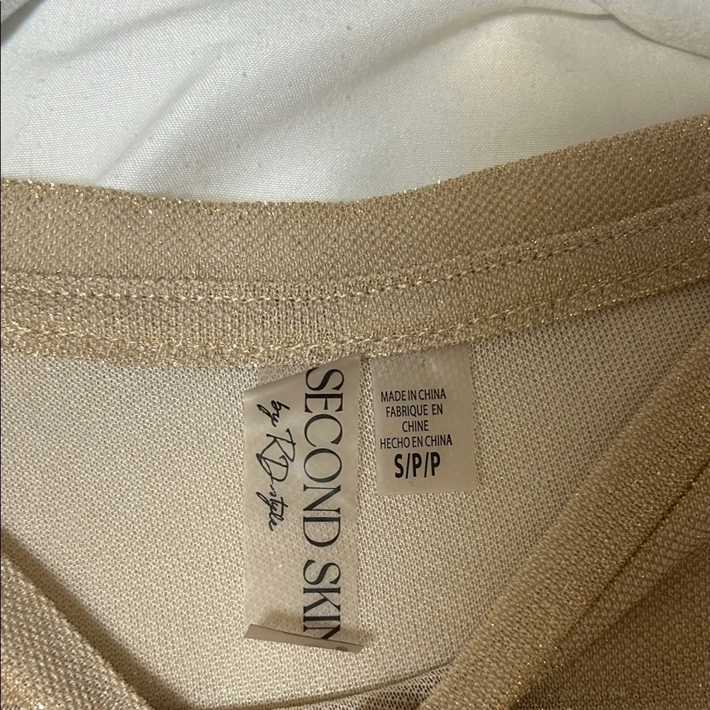 Shimmering Gold Long Sleeve Bodysuit - Picture 3 of 8